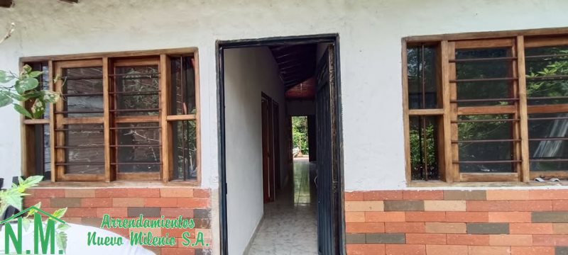 Casa-local disponible para Arriendo en Medellín Loma Los Parra Foto numero 1