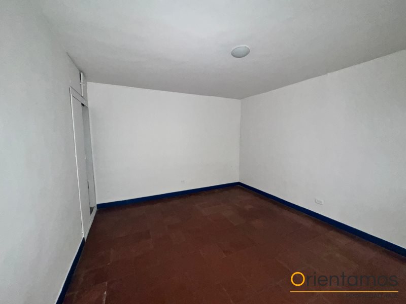 Casa-local disponible para el arriendo en Medellín el codigo es 20675 foto numero 9