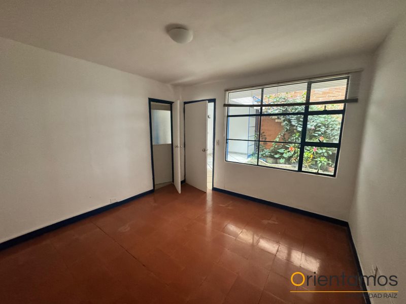 Casa-local disponible para el arriendo en Medellín el codigo es 20675 foto numero 12