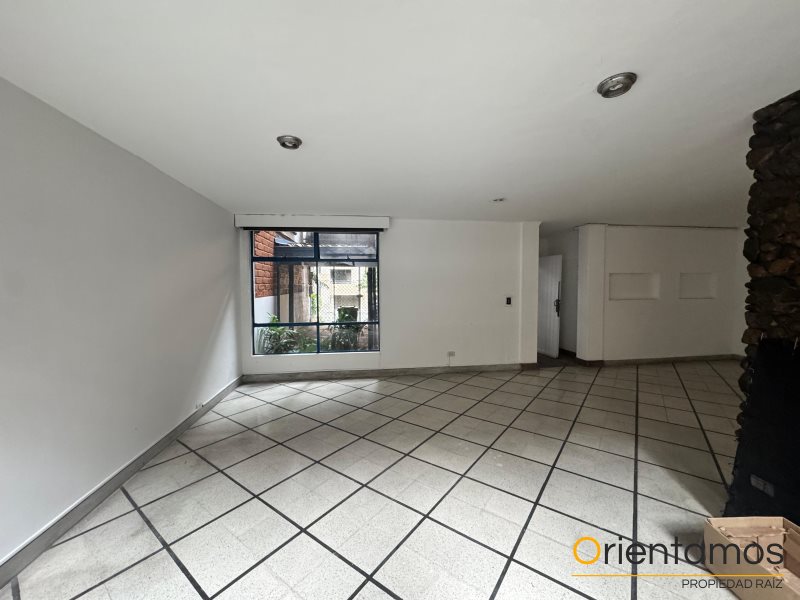 Casa-local disponible para el arriendo en Medellín el codigo es 20675 foto numero 6