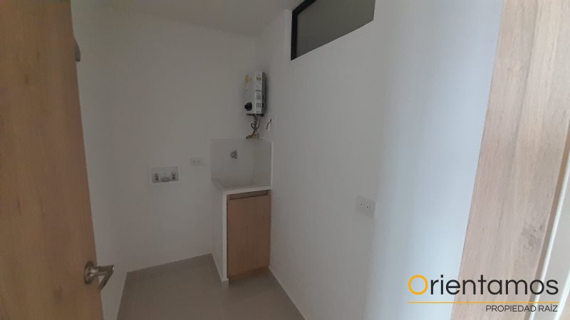 Apartamento disponible para el arriendo en Envigado el codigo es 20712 foto numero 8