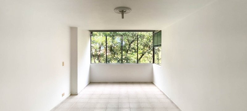 Apartamento en arriendo en POBLADO, 102 m², 4 alcobas, 4 baños
