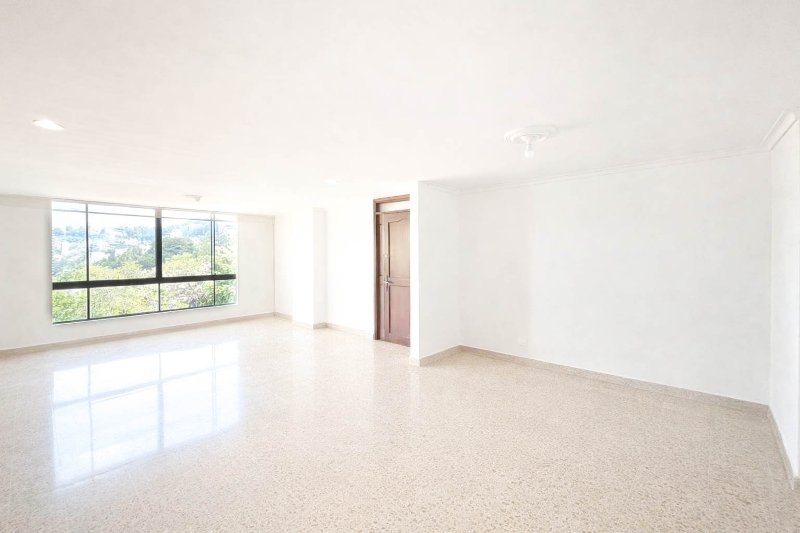 Apartamento en arriendo en EL POBLADO, 136 m², 3 alcobas, 3 baños