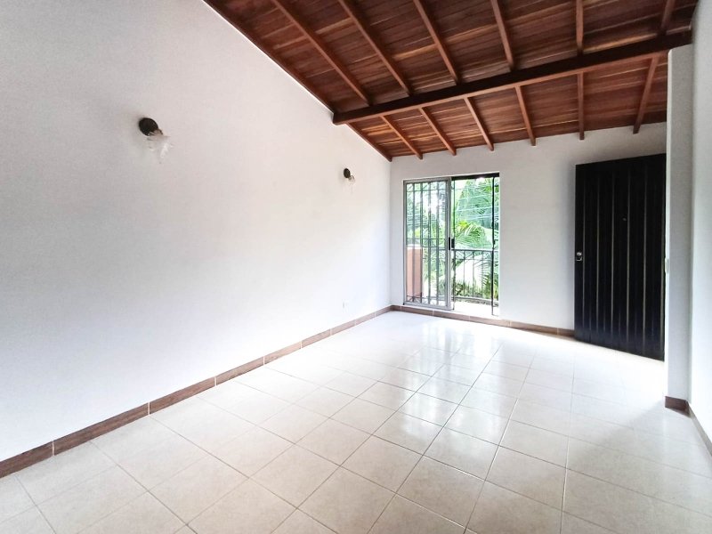Casa en arriendo en ITAGUI, 70 m², 3 alcobas, 2 baños