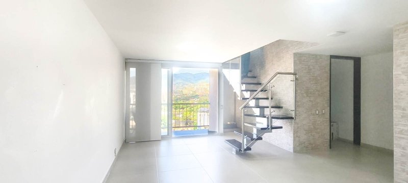 Apartamento en arriendo en ROBLEDO, 170 m², 3 alcobas, 3 baños