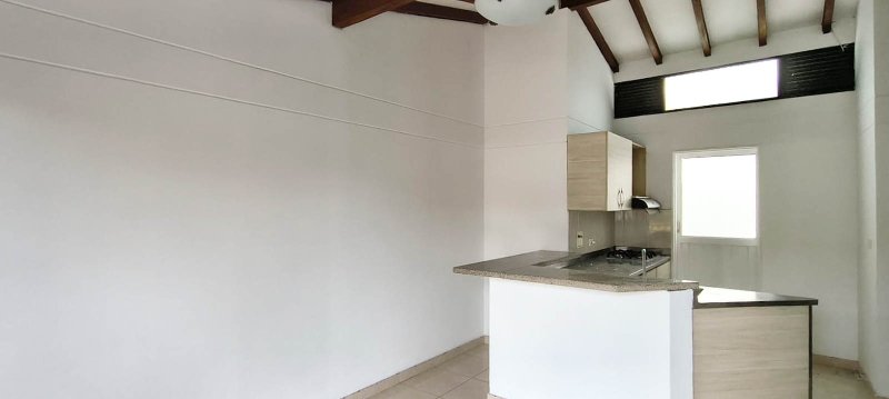 Apartamento en arriendo en LAURELES, 65 m², 2 alcobas, 2 baños