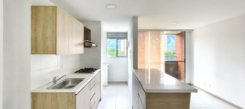 Apartamento en arriendo en ITAGUI, 68 m², 3 alcobas, 2 baños