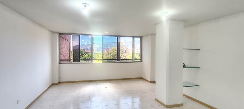 Apartamento en arriendo en LAURELES, 107 m², 3 alcobas, 3 baños