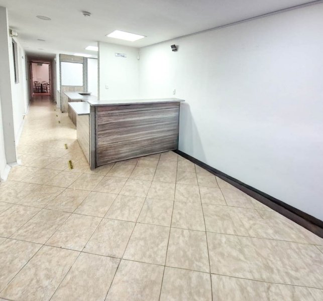 Oficina-Consultorio en arriendo en GUAYABAL, 80 m², 4 alcobas, 4 baños