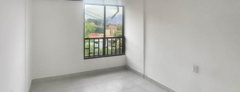 Apartamento en arriendo en La Floresta, 33 m², 2 alcobas, 1 baño