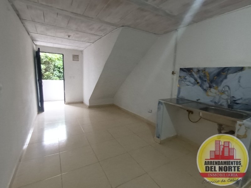 Studio for rent in Bello