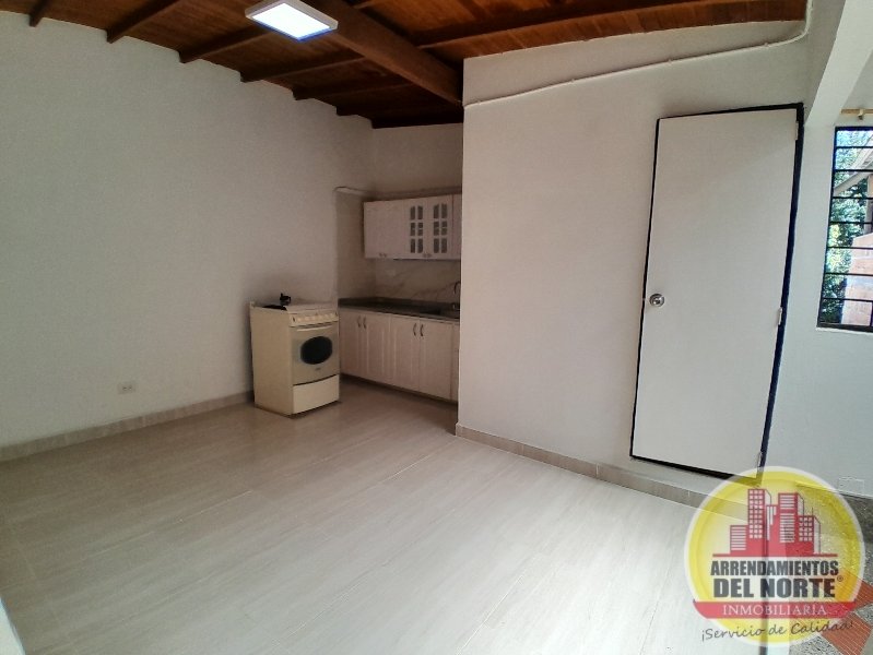 Studio for rent in Bello