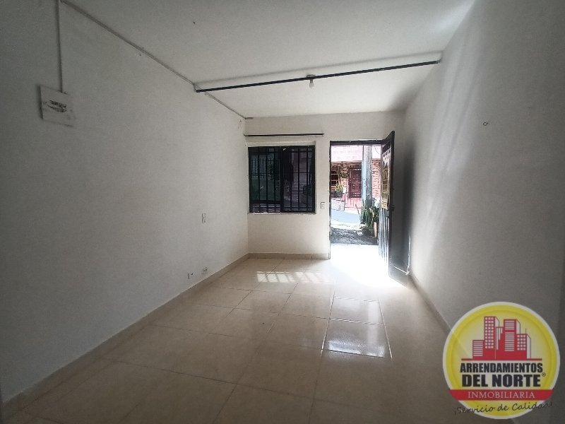Studio for rent in Bello