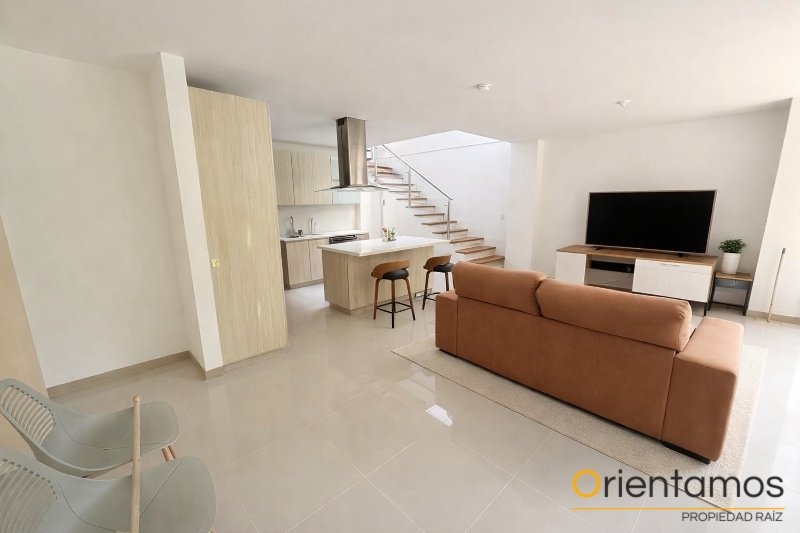 Casa para la venta en Envigado - San Lucas el codigo es 21088 foto numero 5