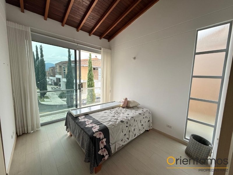 Casa para la venta en Envigado - San Lucas el codigo es 21088 foto numero 13