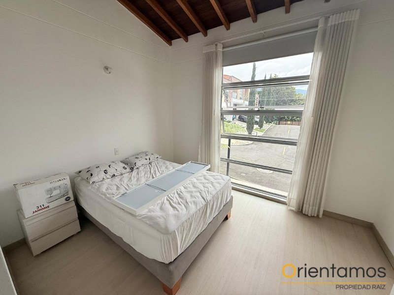 Casa para la venta en Envigado - San Lucas el codigo es 21088 foto numero 17