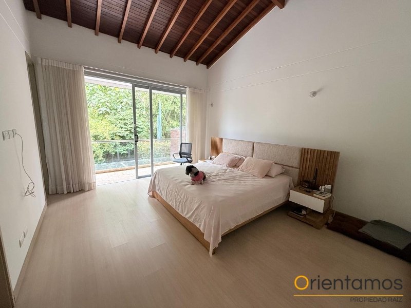 Casa para la venta en Envigado - San Lucas el codigo es 21088 foto numero 20