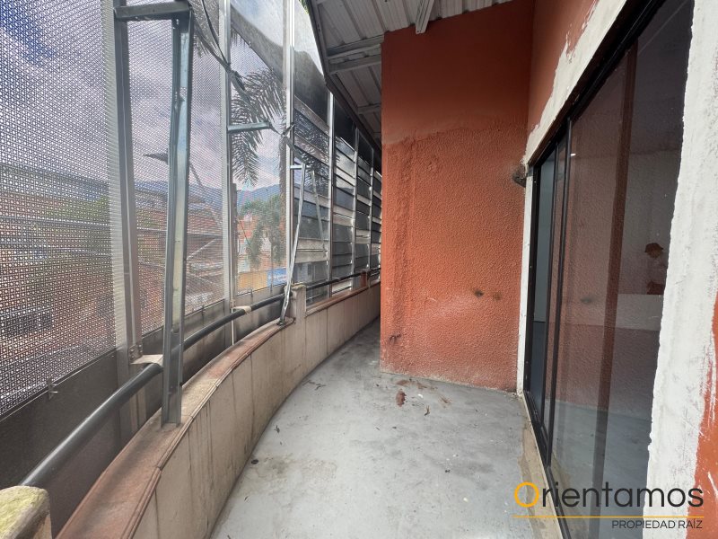 Casa-local disponible para el arriendo en Envigado el codigo es 20292 foto numero 16