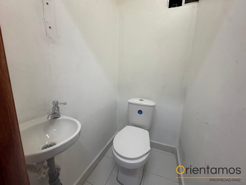 Casa-local disponible para el arriendo en Envigado el codigo es 20292 foto numero 10