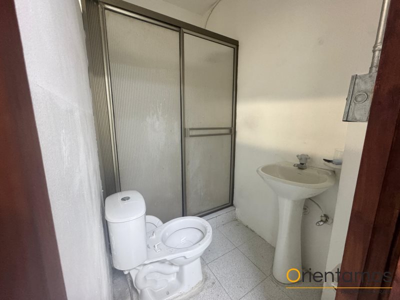 Casa-local disponible para el arriendo en Envigado el codigo es 20292 foto numero 12