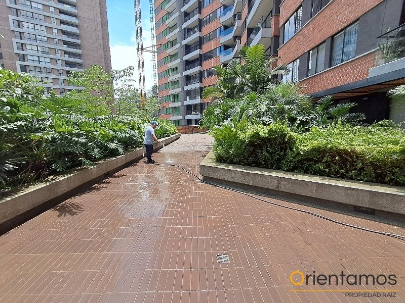Apartamento disponible para el arriendo en Medellín el codigo es 21502 foto numero 21