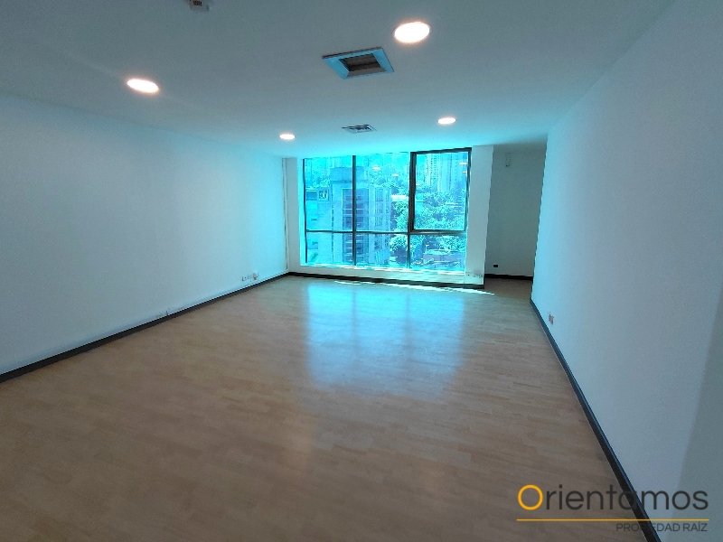 Oficina disponible para el arriendo en Medellín el codigo es 13445 foto numero 4