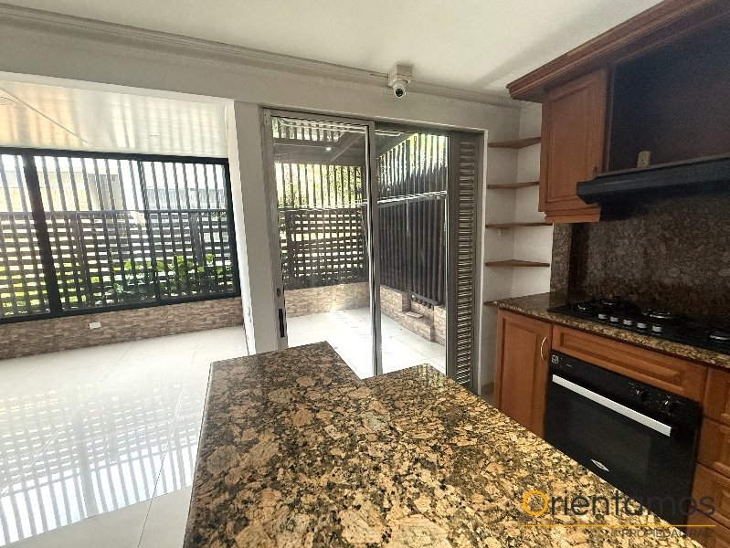Casa disponible para el arriendo en Medellín el codigo es 21515 foto numero 3