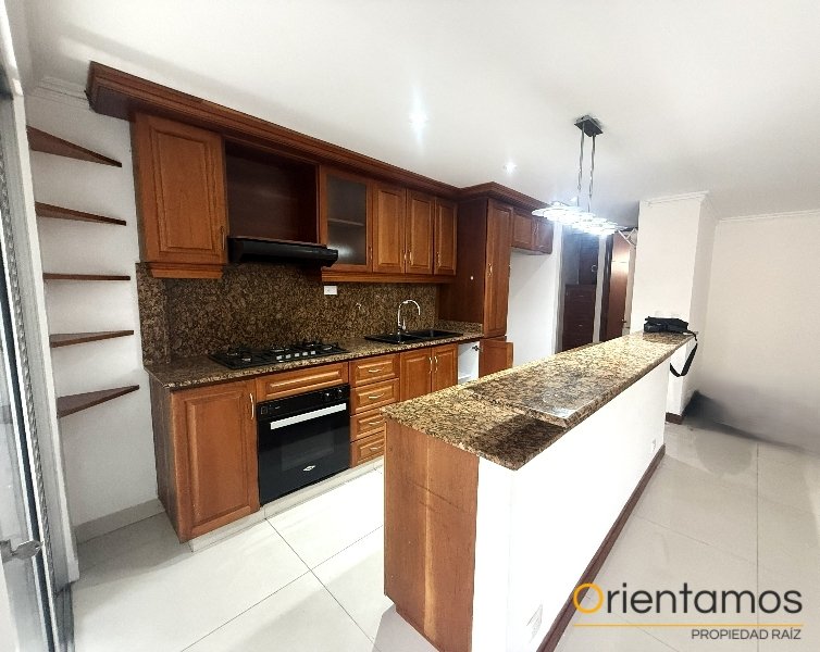 Casa disponible para el arriendo en Medellín el codigo es 21515 foto numero 4