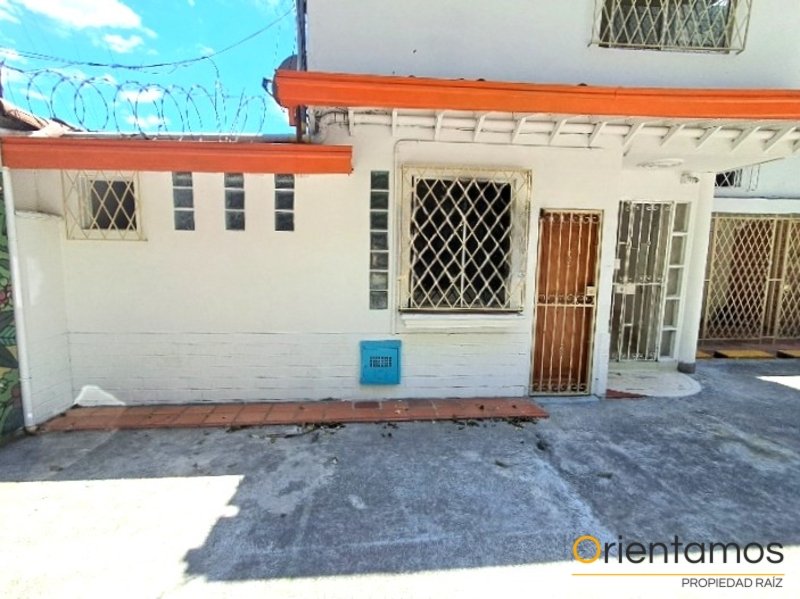 Casa-local disponible para el arriendo en Medellín el codigo es 21471 foto numero 2