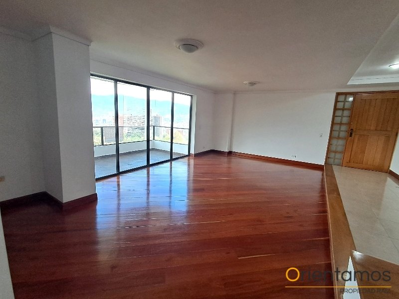 Apartamento disponible para el arriendo en Medellín el codigo es 21501 foto numero 3