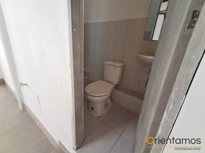 Casa-local disponible para el arriendo en Medellín el codigo es 21471 foto numero 8