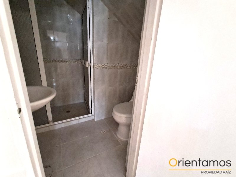 Casa-local disponible para el arriendo en Medellín el codigo es 21471 foto numero 10
