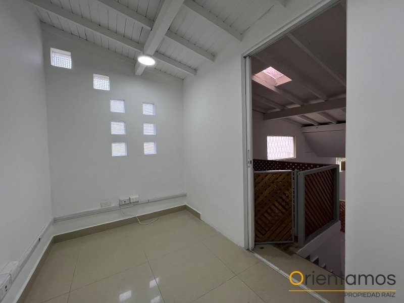 Casa-local disponible para el arriendo en Medellín el codigo es 21471 foto numero 13