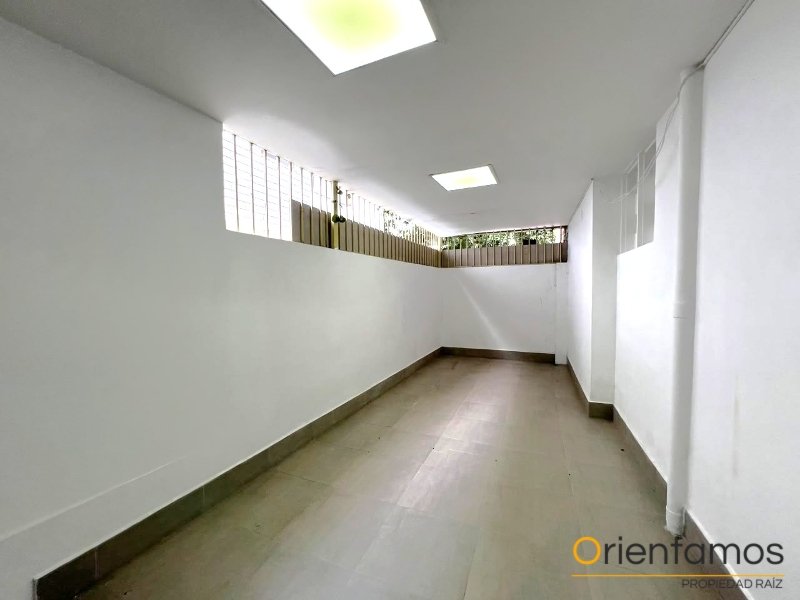 Casa-local disponible para el arriendo en Medellín el codigo es 21471 foto numero 21