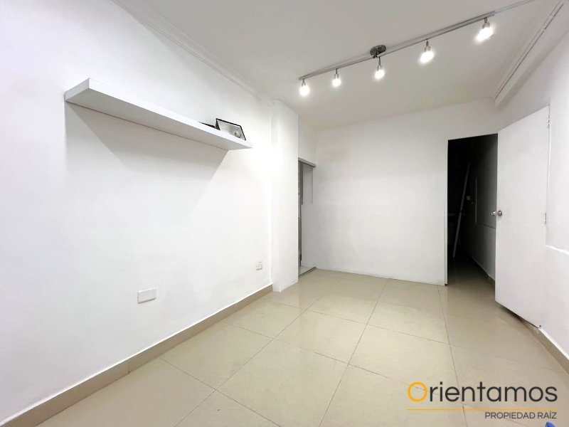 Casa-local disponible para el arriendo en Medellín el codigo es 21471 foto numero 19