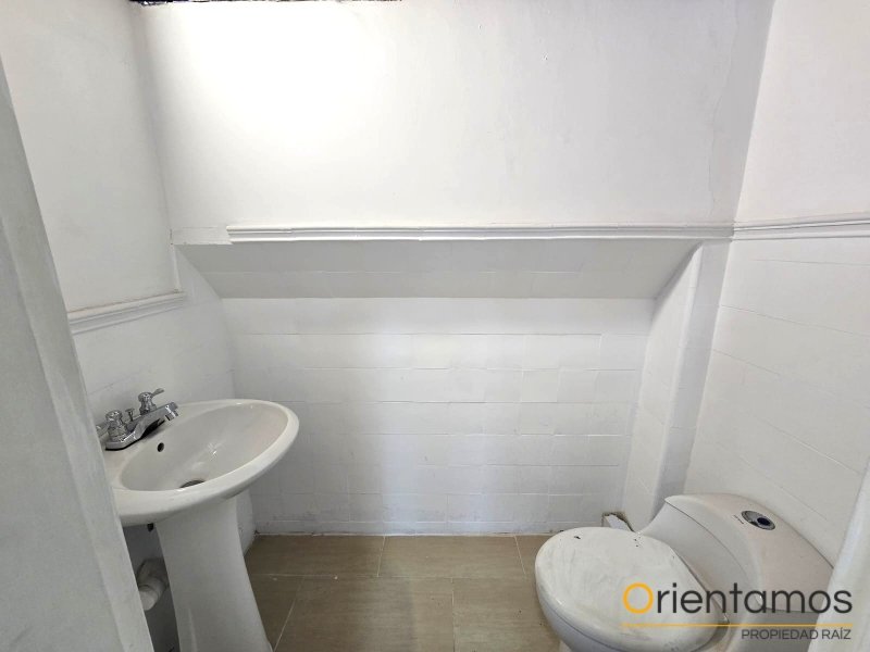 Oficina disponible para el arriendo en Envigado el codigo es 21524 foto numero 9