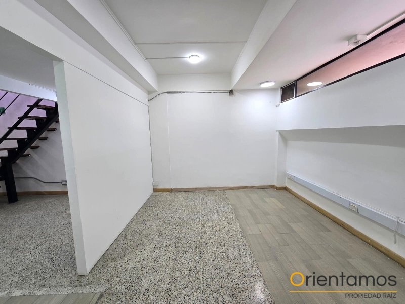Oficina disponible para el arriendo en Envigado el codigo es 21524 foto numero 6