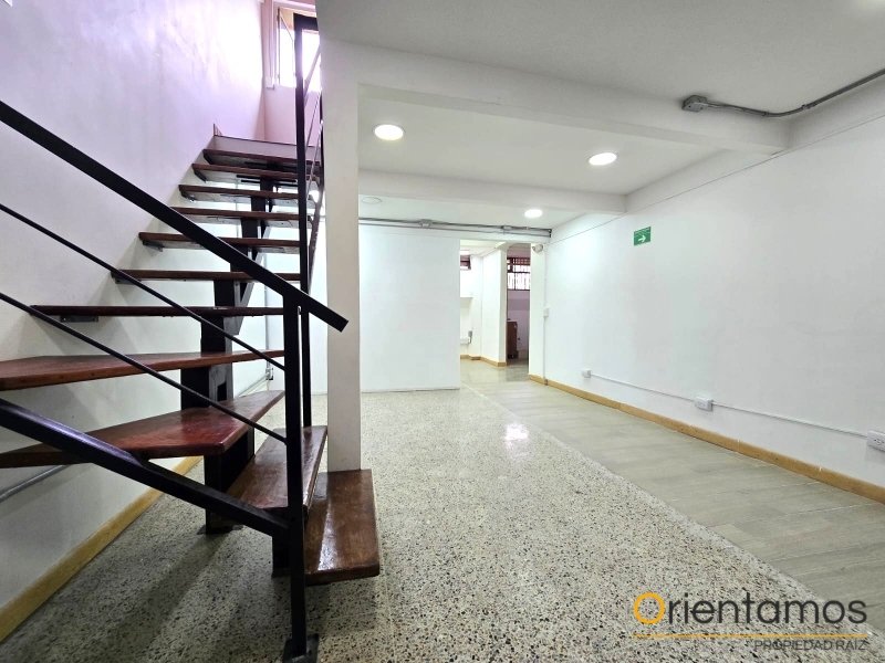 Oficina disponible para el arriendo en Envigado el codigo es 21524 foto numero 8