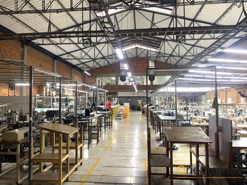 Bodega disponible para el arriendo en Medellín el codigo es 16199 foto numero 3