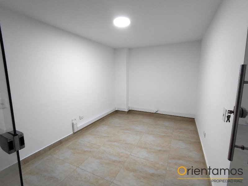 Local disponible para el arriendo en Medellín el codigo es 8901 foto numero 3