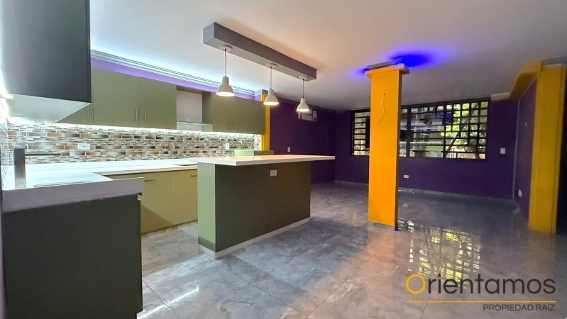 Casa-local disponible para el arriendo en Medellín el codigo es 21480 foto numero 2