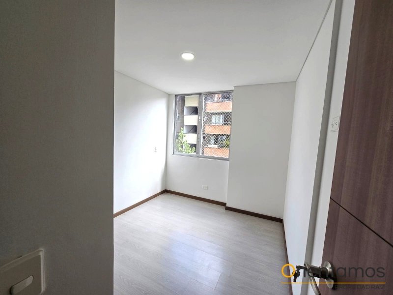 Apartamento disponible para el arriendo en Envigado el codigo es 21519 foto numero 9