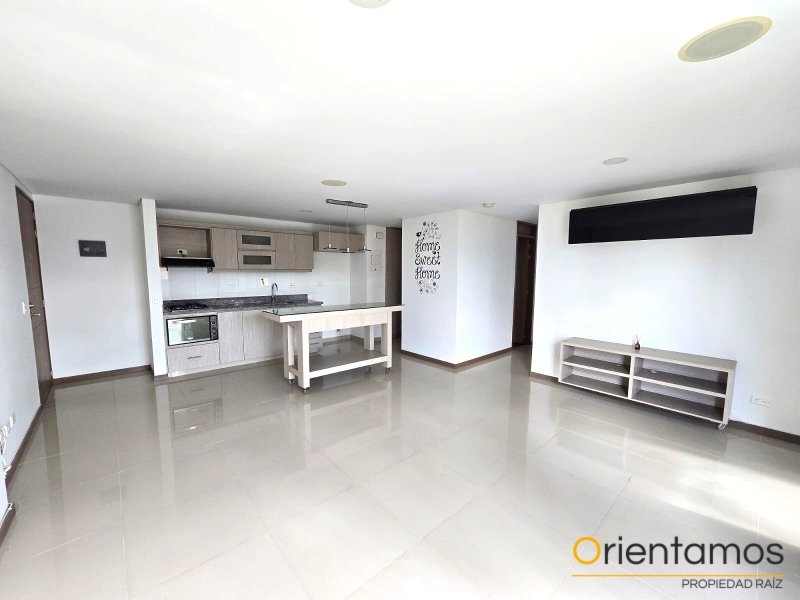 Apartamento disponible para el arriendo en Envigado el codigo es 21519 foto numero 3