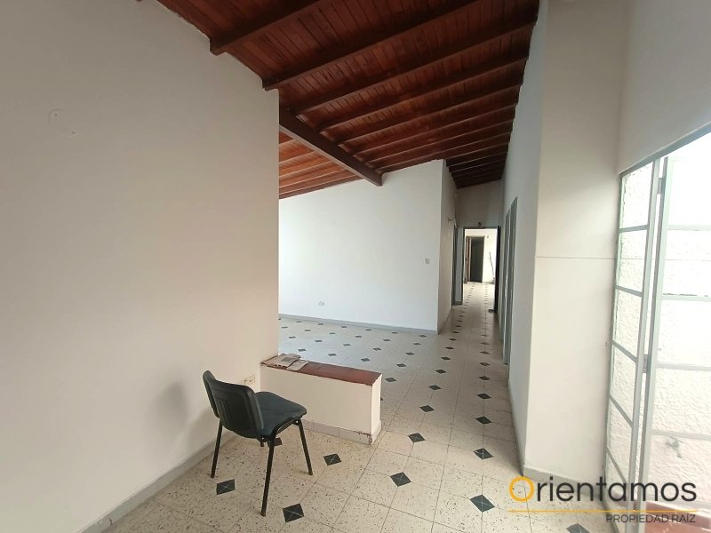 Casa-local disponible para el arriendo en Medellín el codigo es 21521 foto numero 5