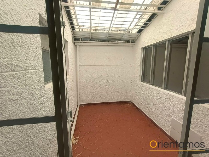 Casa-local disponible para el arriendo en Medellín el codigo es 21521 foto numero 13