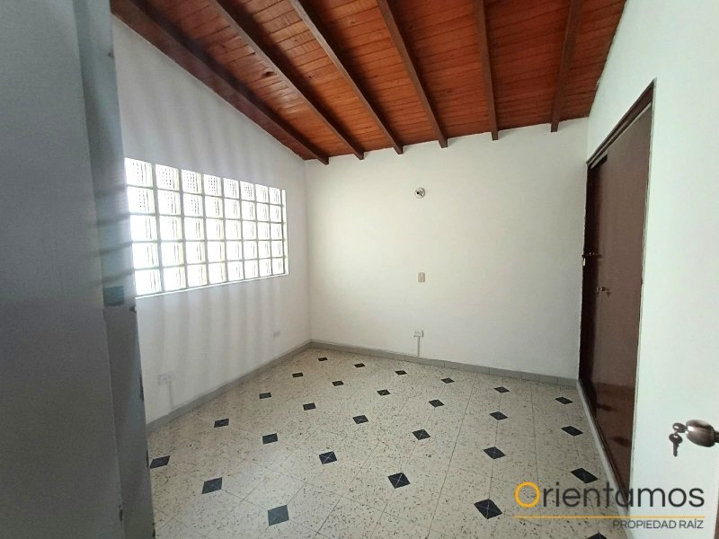 Casa-local disponible para el arriendo en Medellín el codigo es 21521 foto numero 10