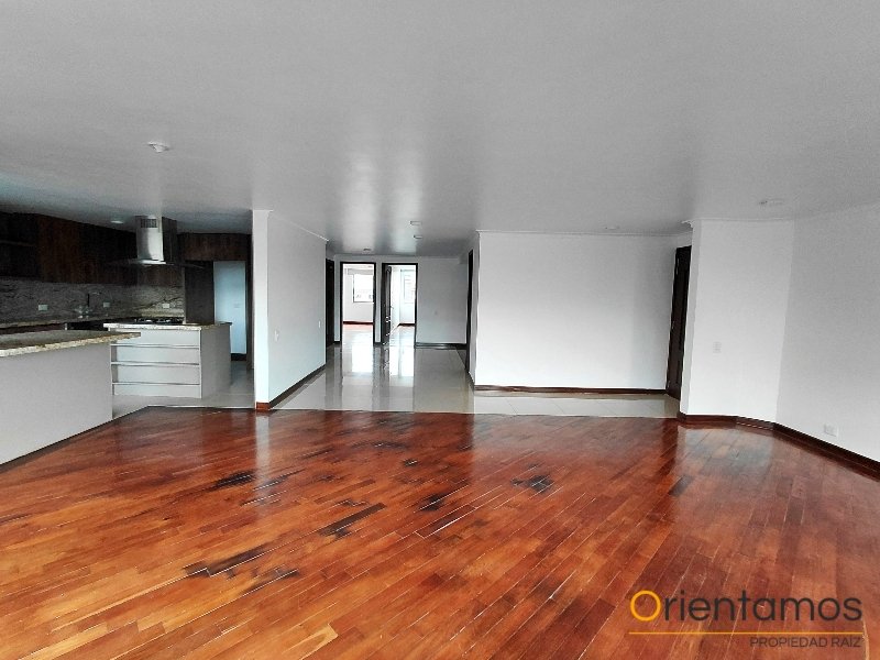 Apartamento disponible para el arriendo en Medellín el codigo es 21510 foto numero 4