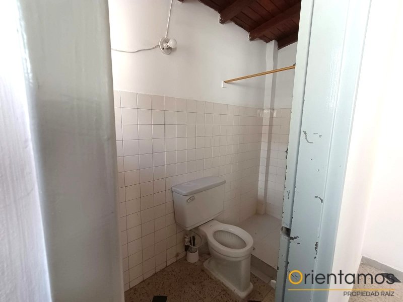 Casa-local disponible para el arriendo en Medellín el codigo es 21521 foto numero 18