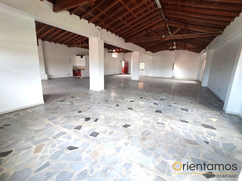 Bodega para el arriendo en Medellín - Caribe el codigo es 21520 foto numero 8