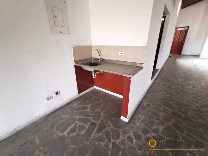 Bodega para el arriendo en Medellín - Caribe el codigo es 21520 foto numero 9